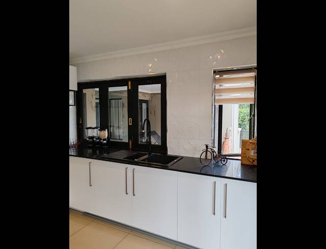 4 BEDROOM HOUSE FOR SALE IN MEERHOF